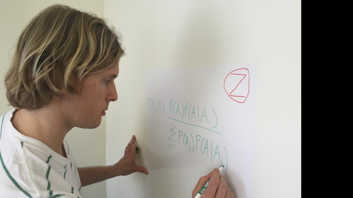 
Brian Conklin regresó a la escuela después de obtener un diploma en folosofía para estudiar computadoras.


