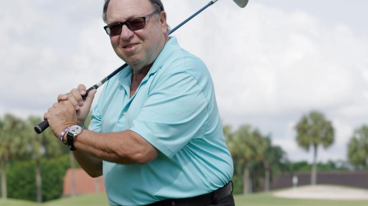 David Weissman, de 71 años y residente de Boynton Beach recibió tratamiento con células madre en la rodilla izquierda.