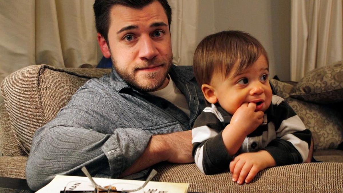 Dividir el tiempo entre la casa y el trabajo, algo tradicionalmente reservado para las mujeres, se está dando cada vez más entre los padres.