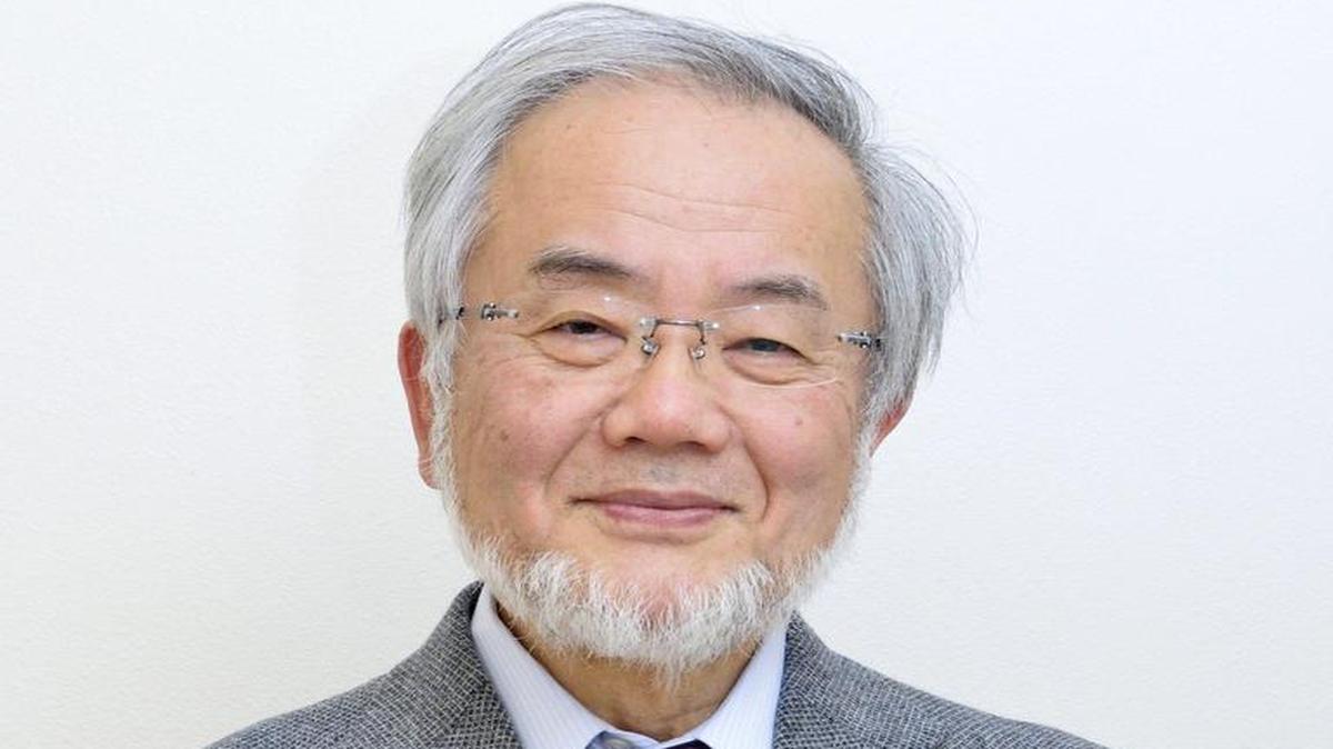 Fotografía sin fechar cedida por el Instituto de Tecnología de Tokio que muestra al investigador japonés Yoshinori Ohsumi, quien ha sido galardonado con el Nobel de Medicina 2016 en Estocolmo, Suecia, hoy, lunes 3 de octubre de 2016.