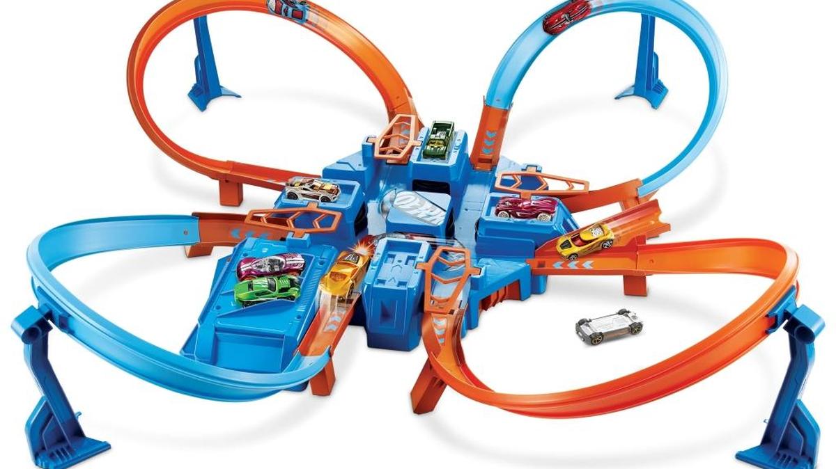 Hot Wheels Criss Cross Crash Track Set.
