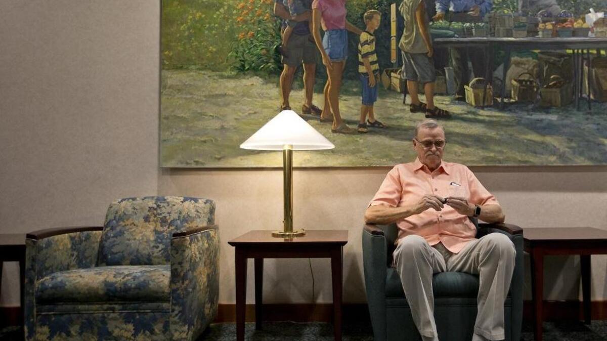 Donald Liles, residente de Hollywood y quien cumple 71 años en octubre, conoce de primera mano los efectos del Parkinson.