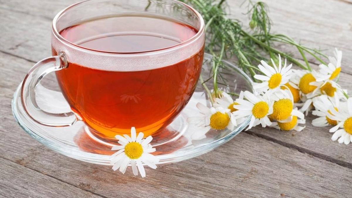 Té de camomila.