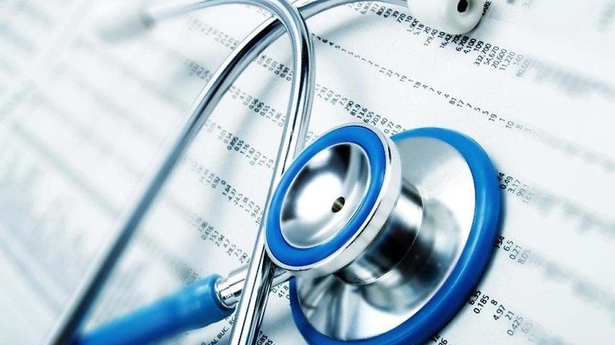 Un número cada vez mayor de estadounidenses está utilizando estrategias no tradicionales para poder tener seguro de salud sin destruir la planificación financiera.