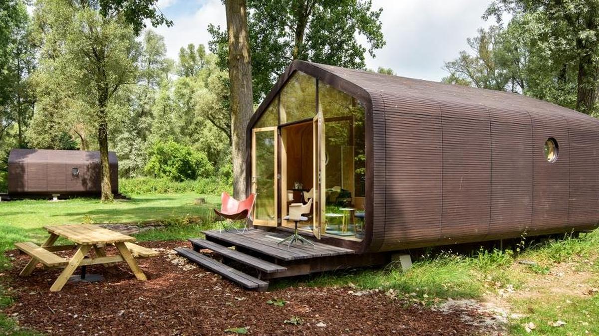 Una casa de cartón ubicada en Stayokay Dordrecht, cerca de la holandesa ciudad de Rotterdam.