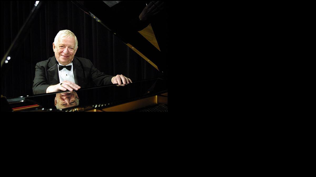 
Frank Domínguez, el famoso compositor cubano, murió hace unos días.


