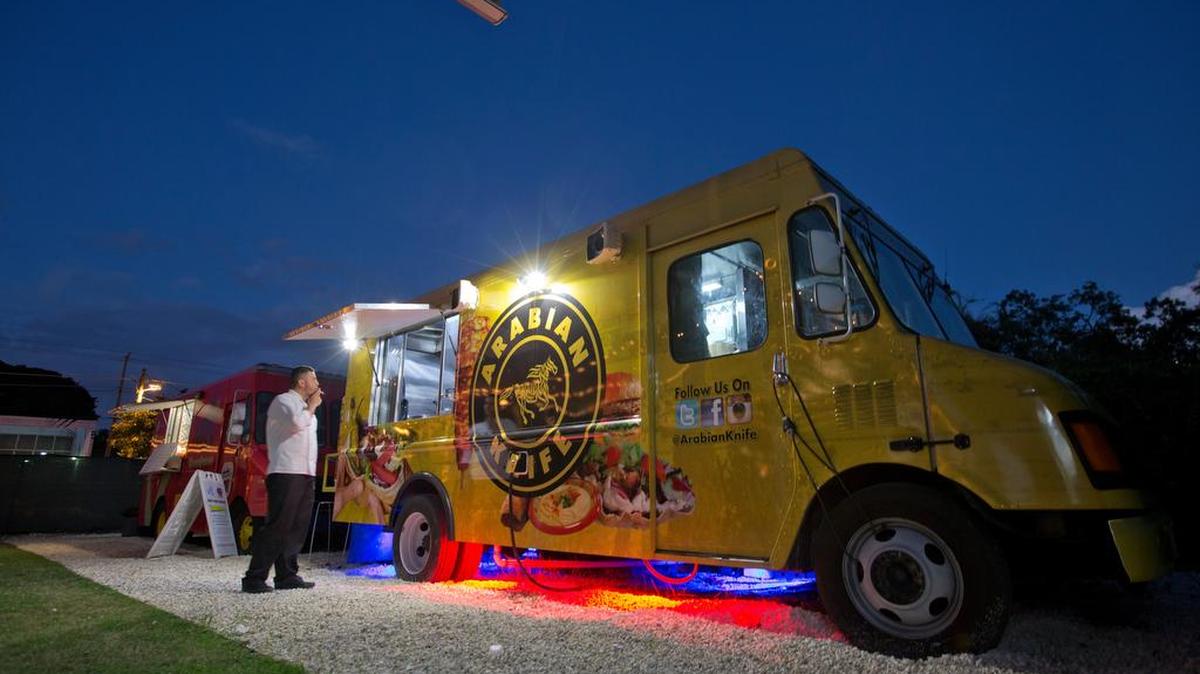 Uno de los camiones de comidas o ‘incubadoras culinarias’ en Wynwood Yard.