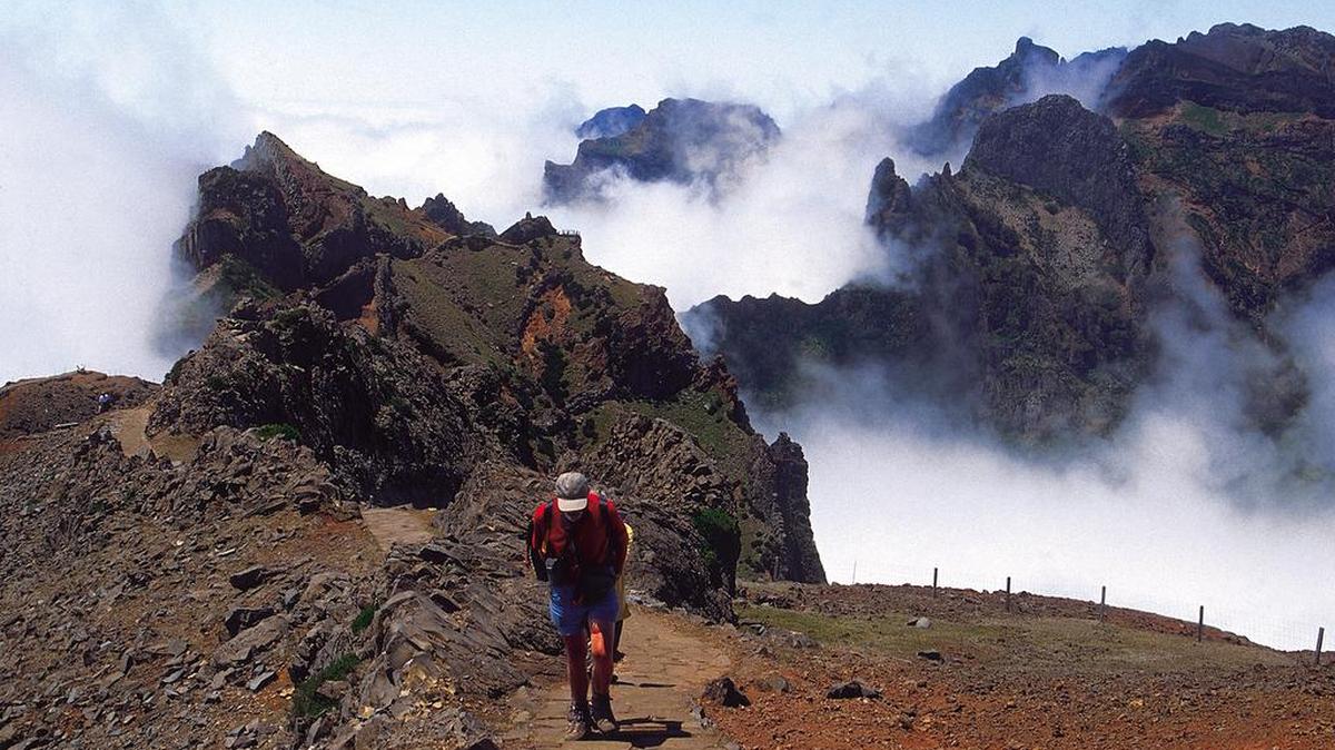 Pico de Areeiro Camino, Pico Rojo.