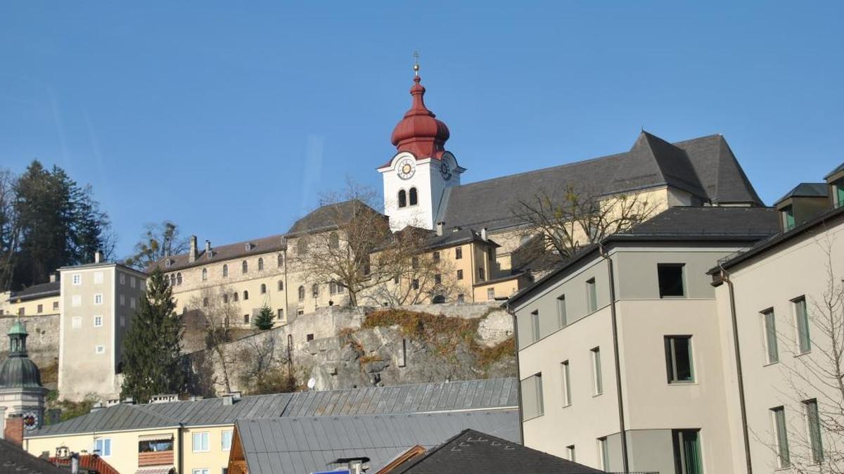 La Abadía de Noomber, donde está el convento donde vivió la “María” real. Se puede visitar su impresionante iglesia Gótica.