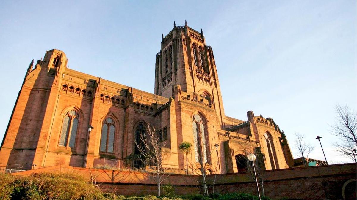 Vista general de la catedral de Liverpool, Reino Unido.