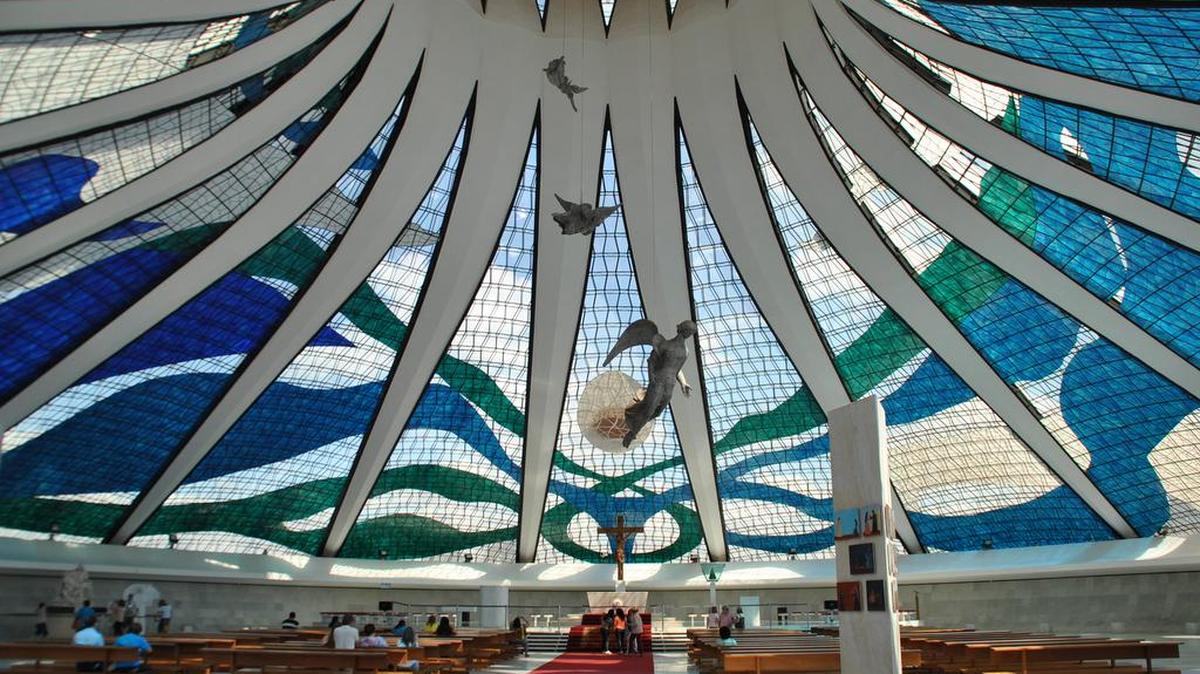 
Interior de la catedral de Brasilia.
