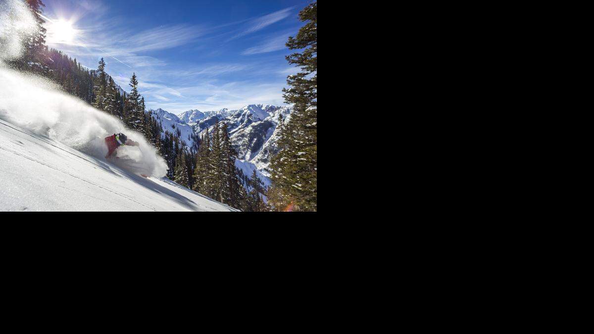 
Aún para aquellos que se consideran esquiadores experimentados, las montañas de Aspen, Colorado, constituyen un reto.

