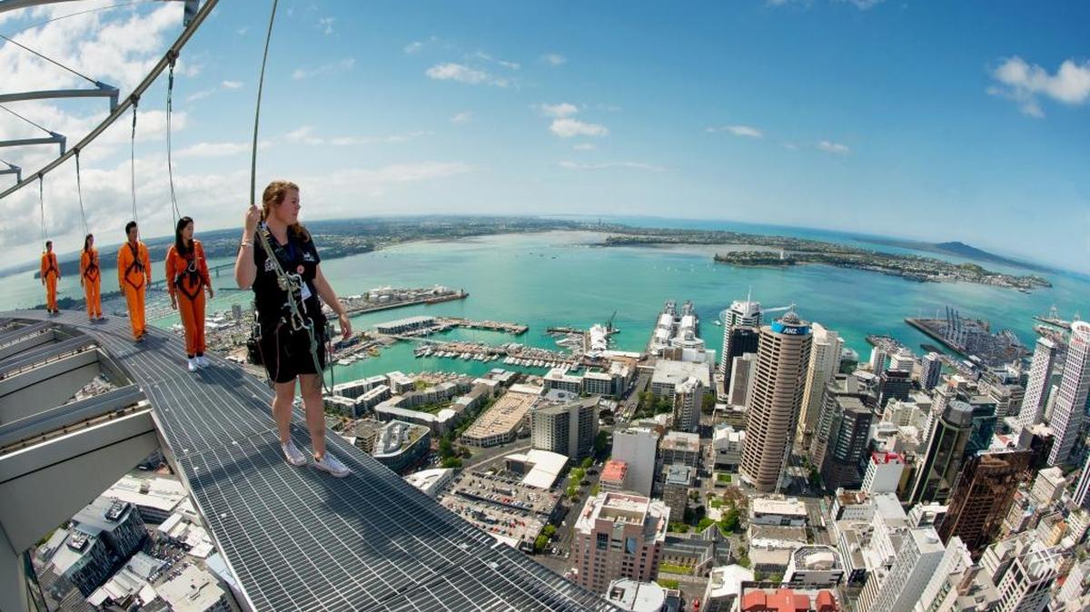 Puente AJ Hackett Bungy New Zealand, sobre la ciudad de Auckland, desde donde se hace ‘puenting’.