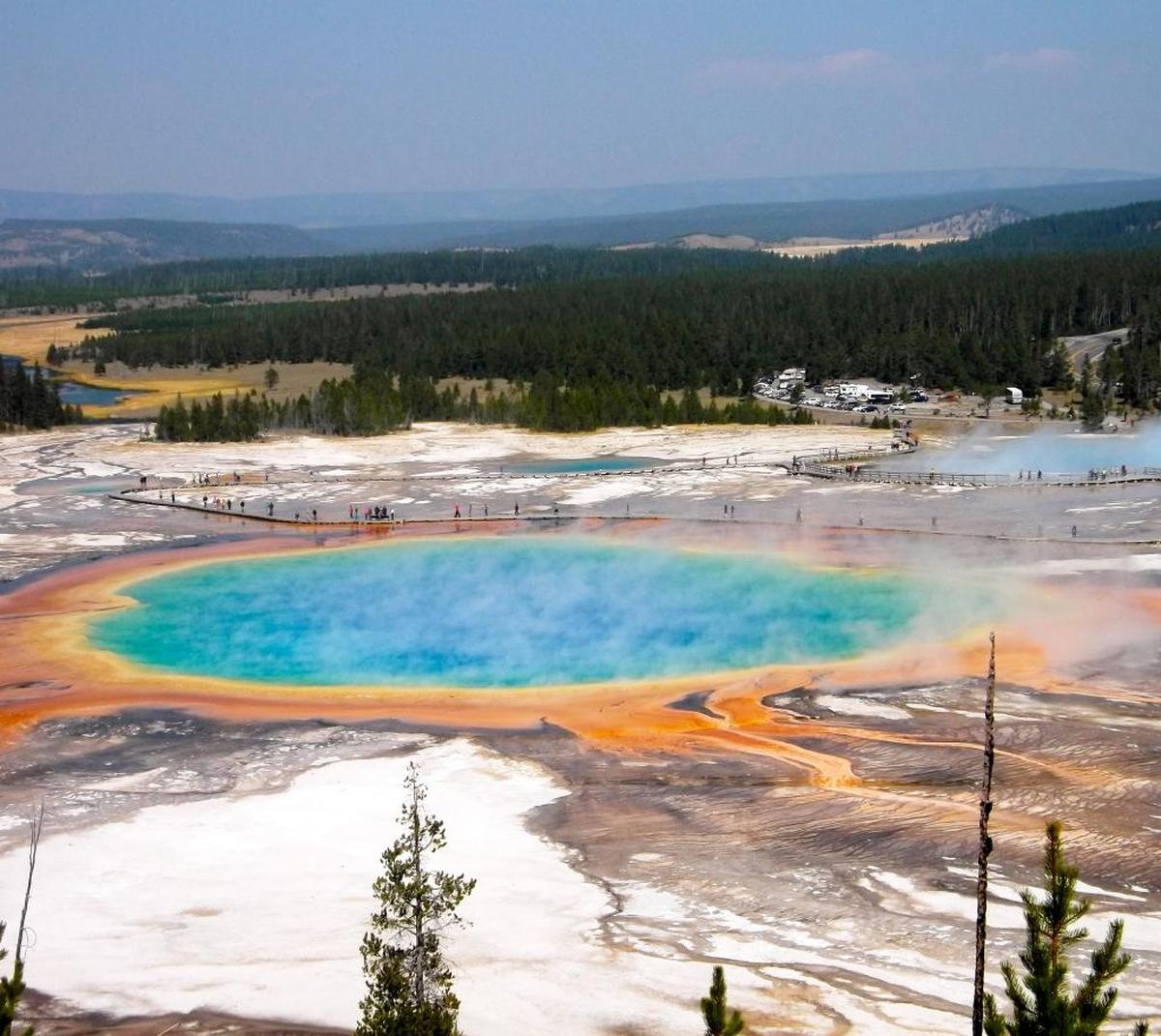 Instantánea del Grand Prismatic Spring, dentro del inmenso Parque Nacional Yellowstone (Wyoming, EEUU).