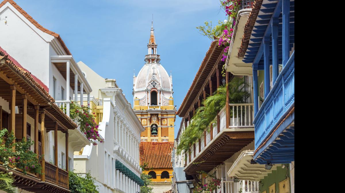 
Una calle en la parte vieja de Cartagena.
