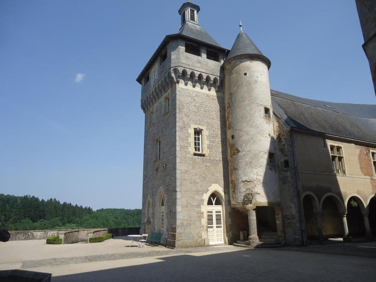 Torreón del Castillo de Chastellux.