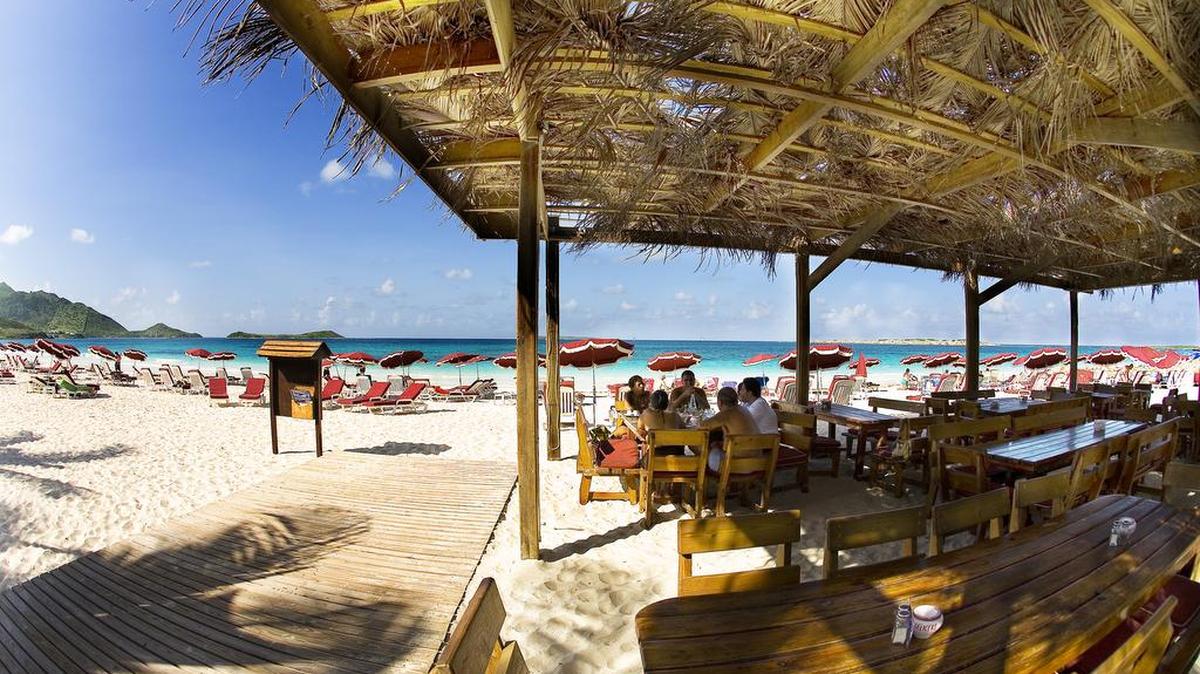 
Chiringuito playero en Orient Bay.
