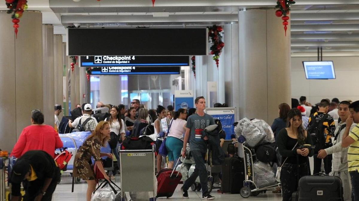 El aereopuerto Internacional de Miami añadió más de 60 oficiales de inspección (TSA) este verano pasado. De manera que no esperan que hayan retrasos significativos en los puestos de seguridad durante esta época.