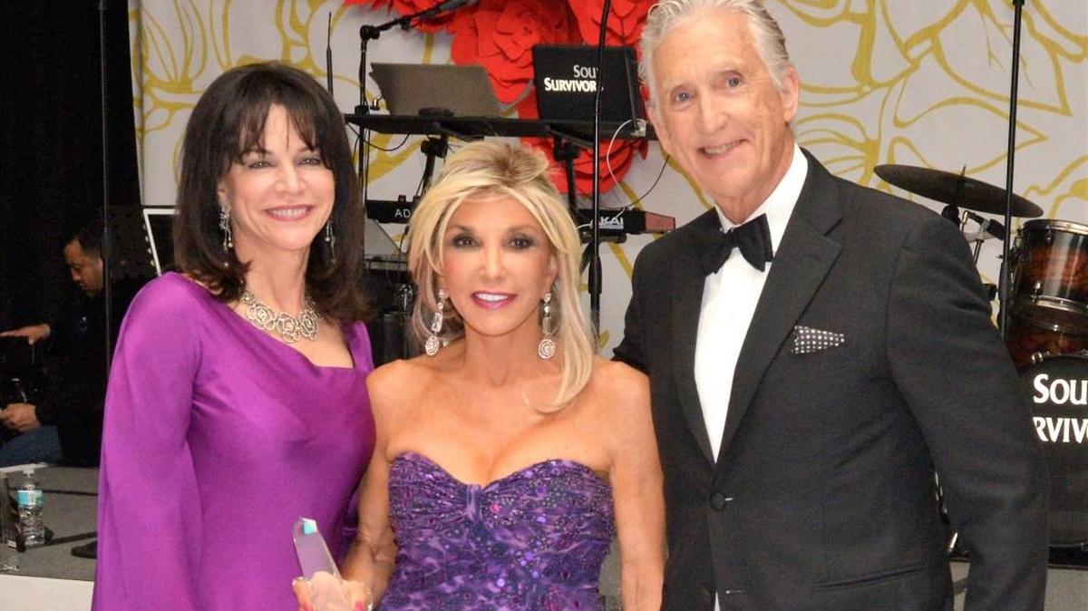 La fiscal estatal, Katherine Fernández Rundle, junto a Edie Laquer y Don Browne.