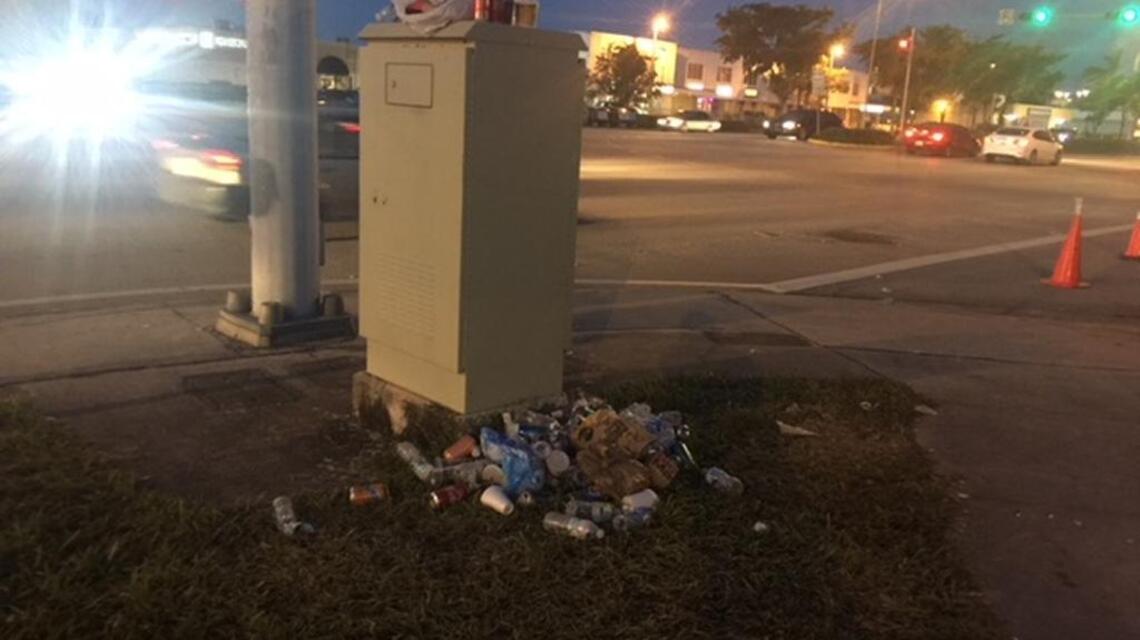 ¡La basura a su lugar!