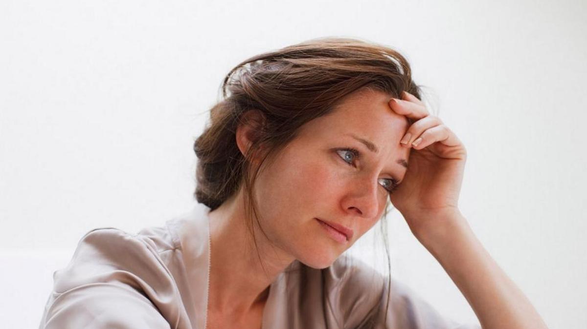 En la depresión puede haber razones biológicas, cuando los niveles hormonales fluctúan.