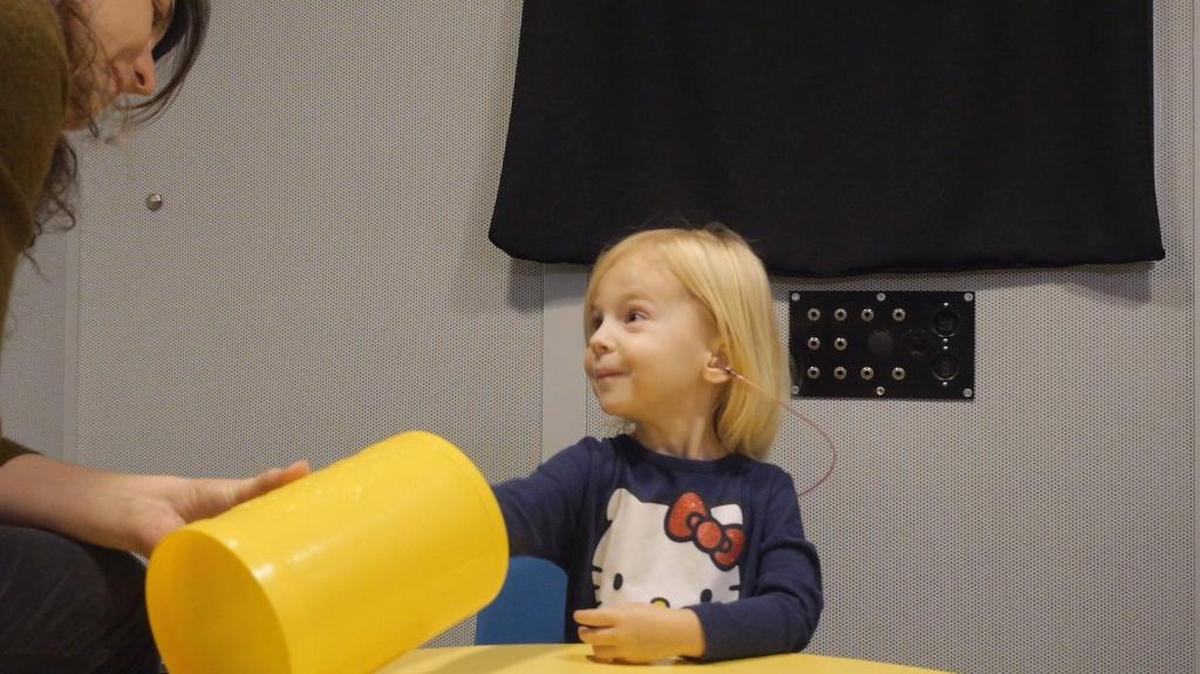 Recuerda que mientras la otra ‘mamá’ se preocupe y lo cuide, tu hijo estará bien. Si buscas confrontación, puede que la situación del niño sea diferente.