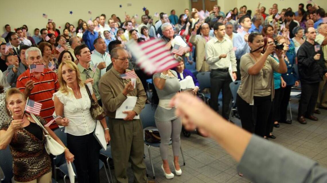 ¡Impactante! ICE revoca la ciudadanía americana a un cubano de Miami por su juramento